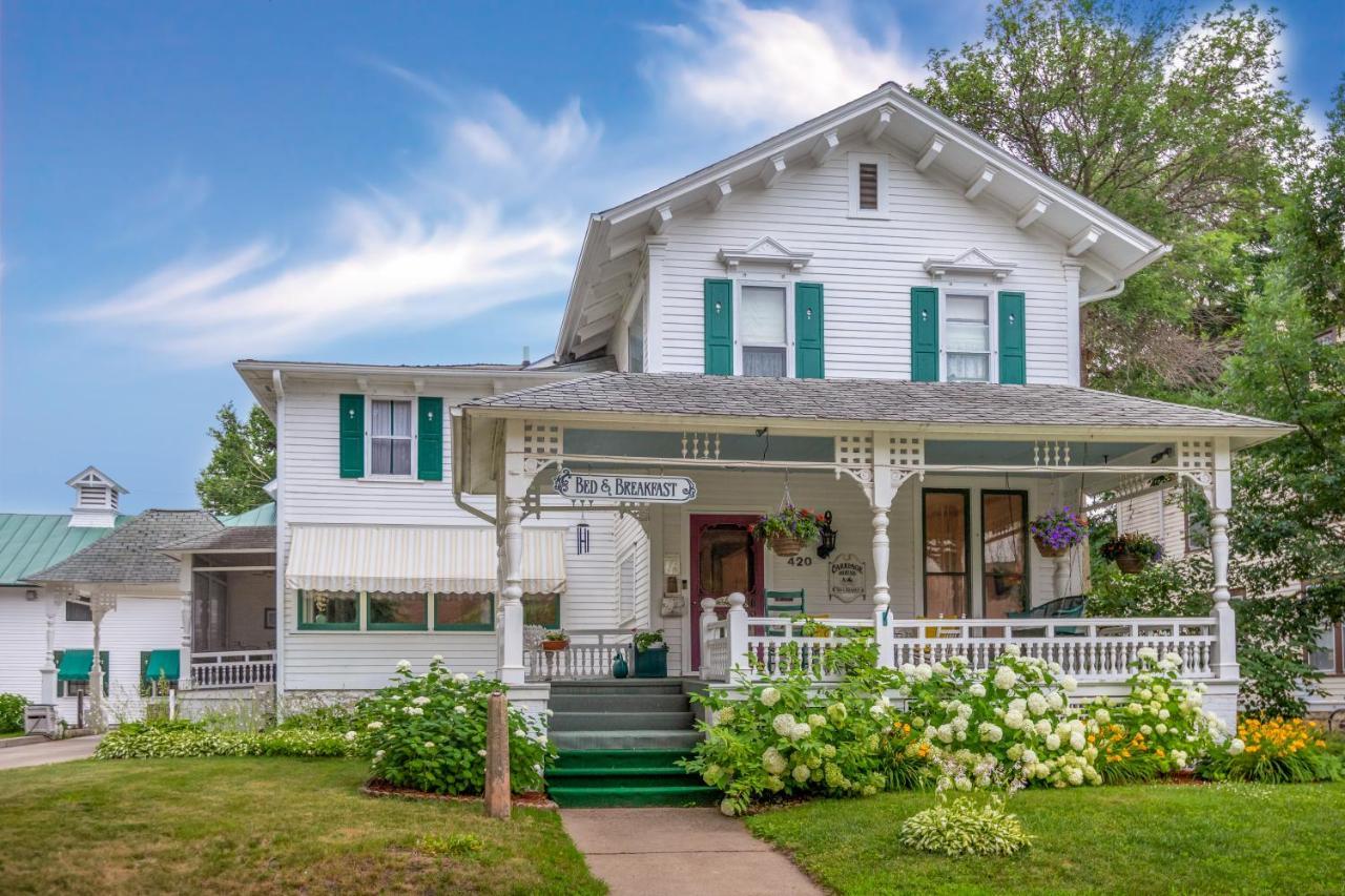 Carriage House Bed & Breakfast Winona Exterior photo