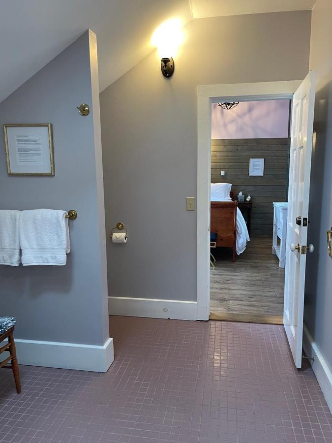 Carriage House Bed & Breakfast Winona Exterior photo