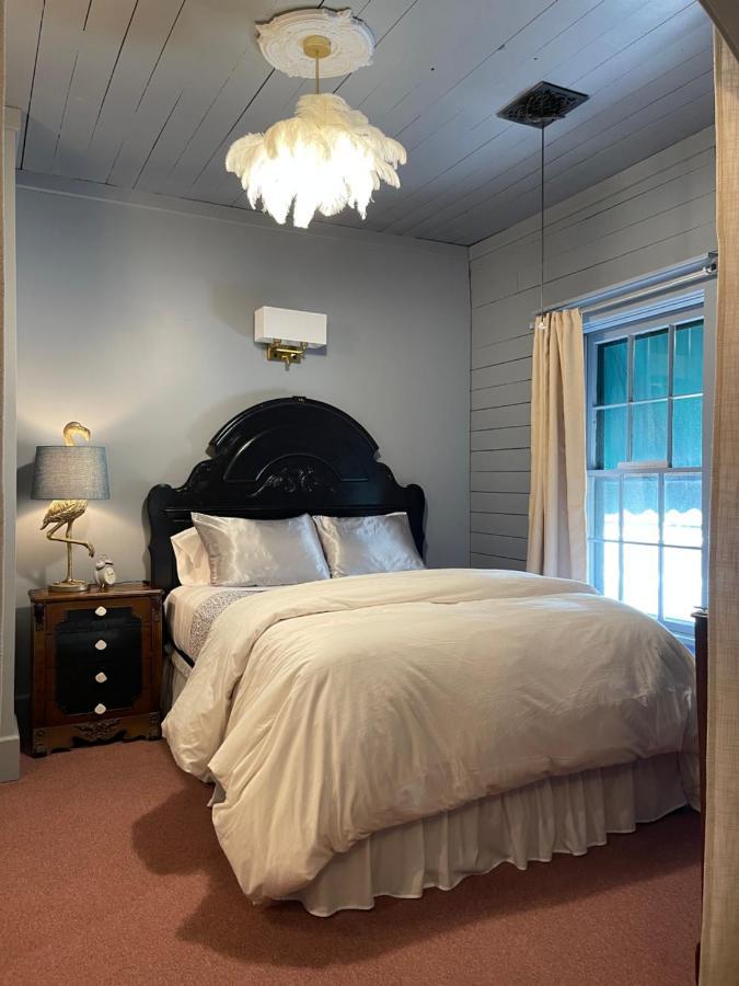 Carriage House Bed & Breakfast Winona Exterior photo
