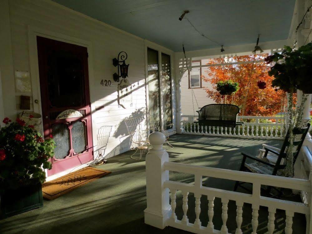 Carriage House Bed & Breakfast Winona Exterior photo
